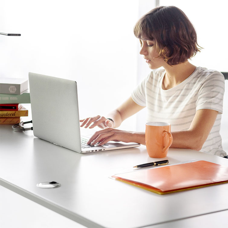 OPTIDESK - Elektromosan állítható magasságú asztal Modern Irodabútor